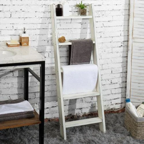 Vintage White Blanket Ladder